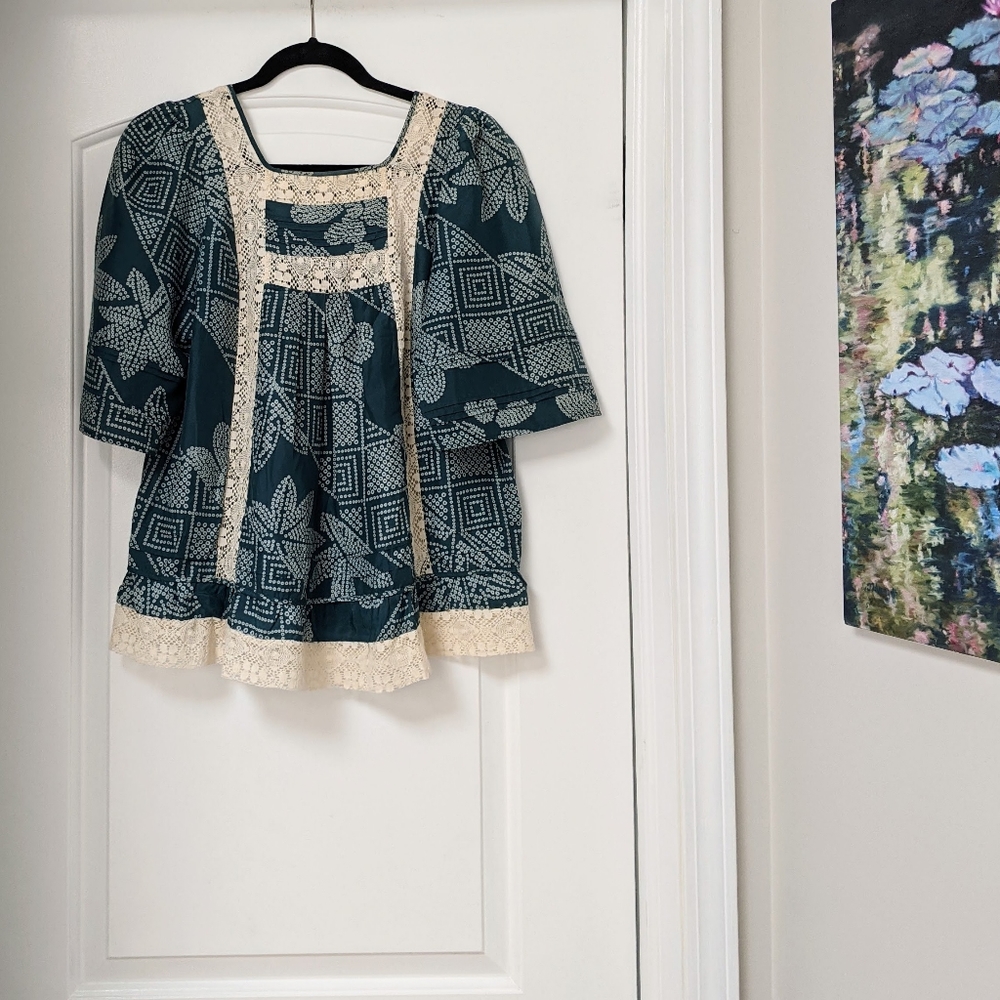 Like New BCBGMAXAZRIA Silk Lace Trim Top